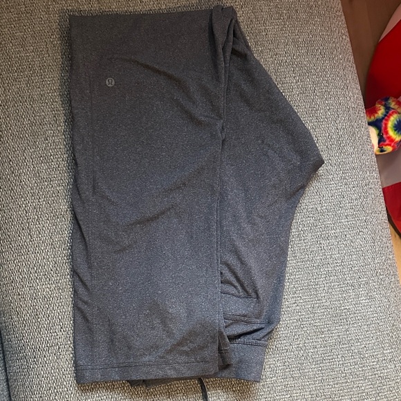 Men’s lululemon xl Pants with Zipper Pockets - Picture 6 of 6